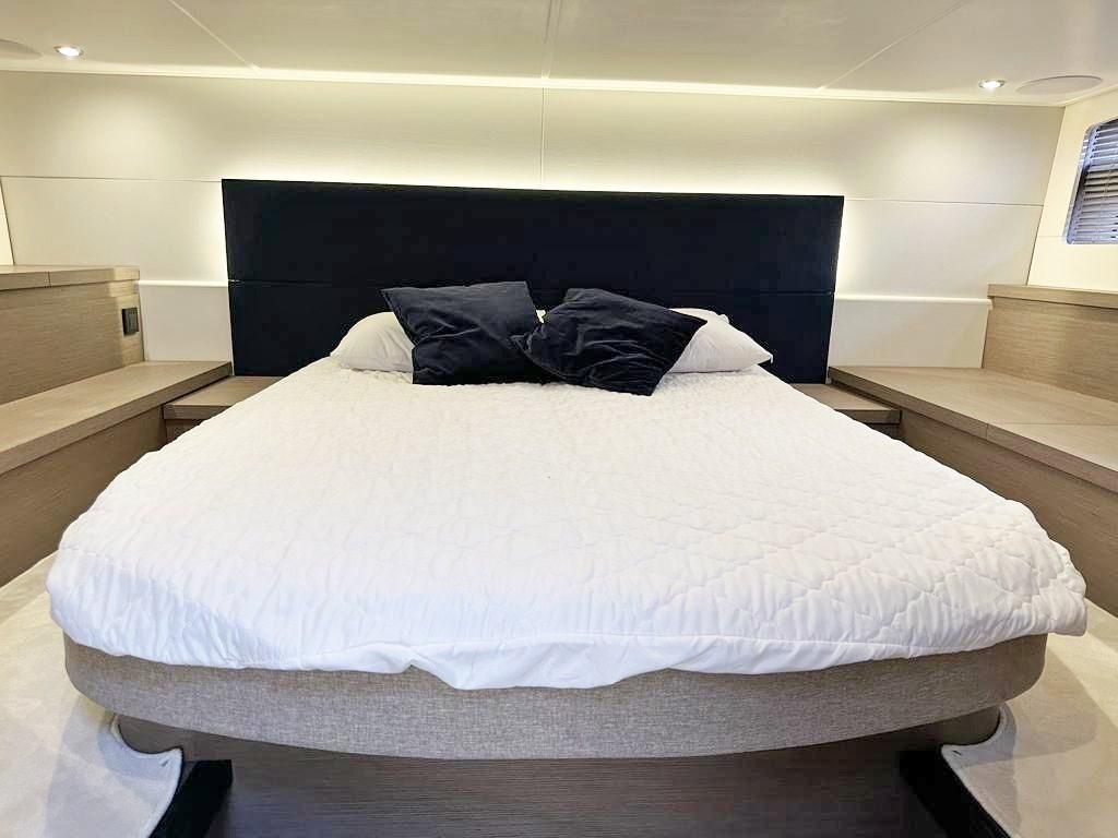 2021 Beneteau 44 