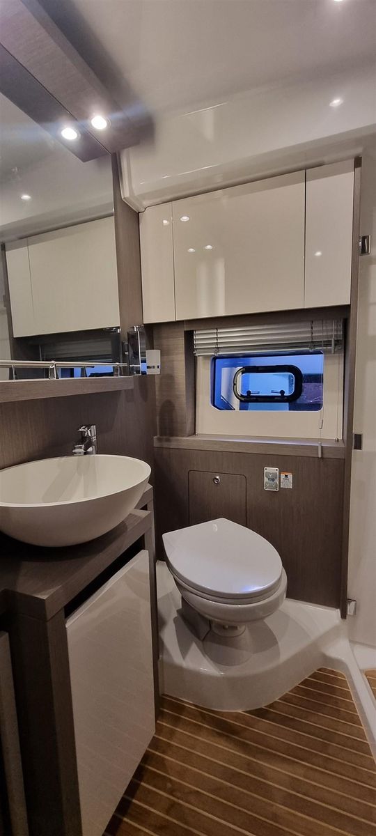 2021 Beneteau 44 