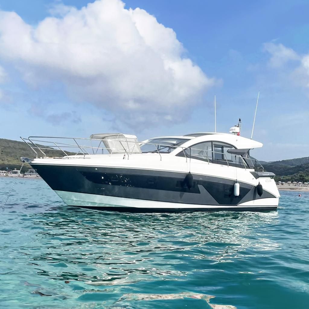 2021 Beneteau 44 