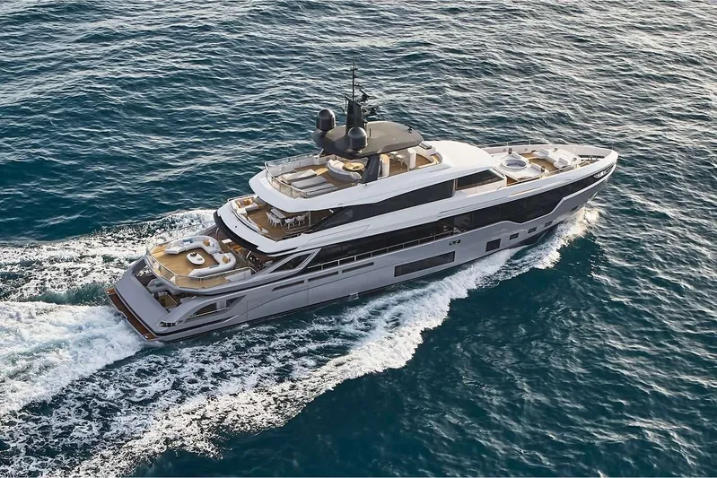  Yacht Photos Pics DYachts - Azimut Grande Trideck