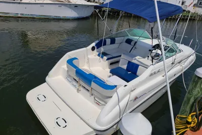 Sea Ray 240 Sundancer