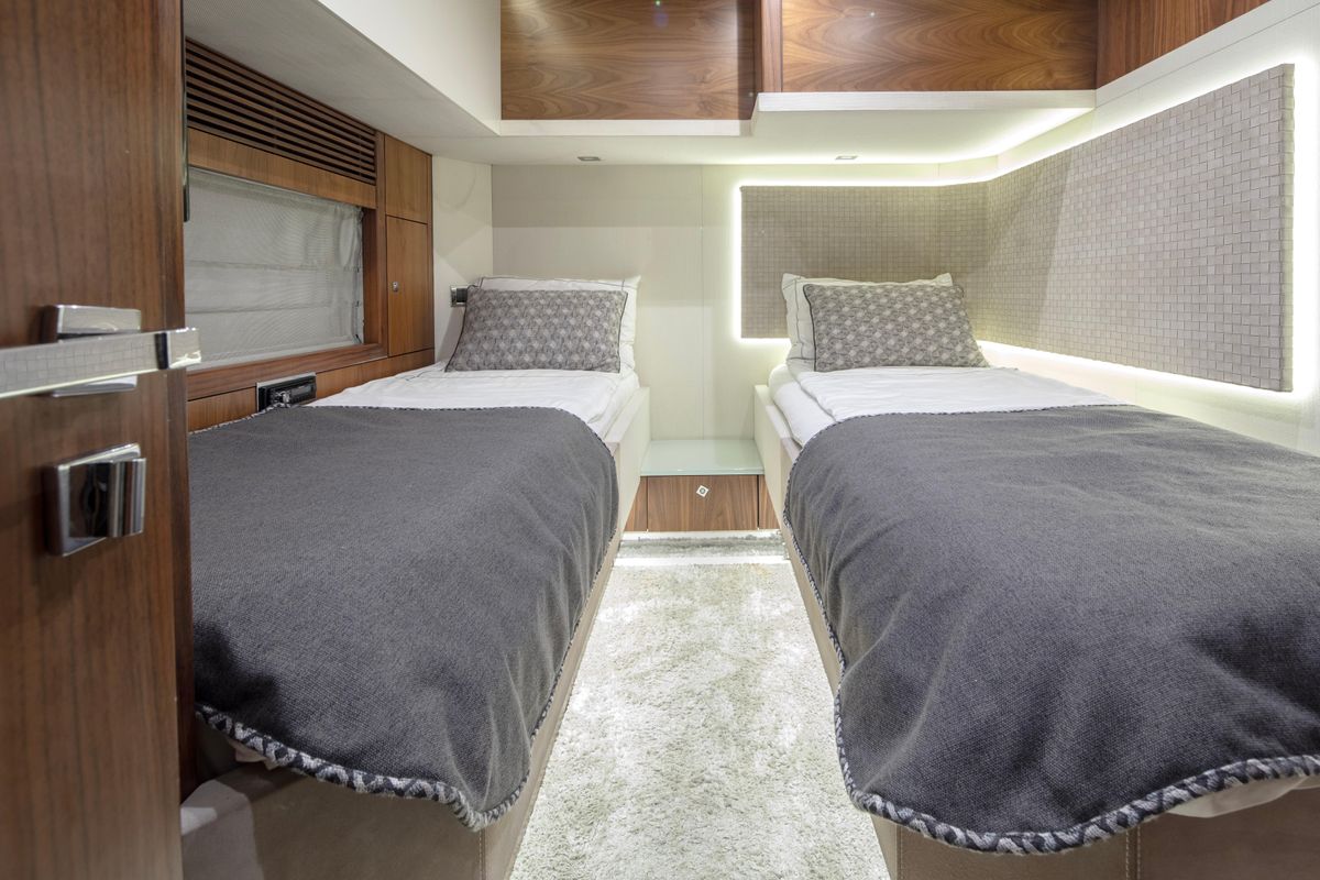2009 Sunseeker 80 