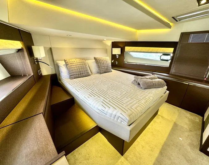  Yacht Photos Pics Prestige 630