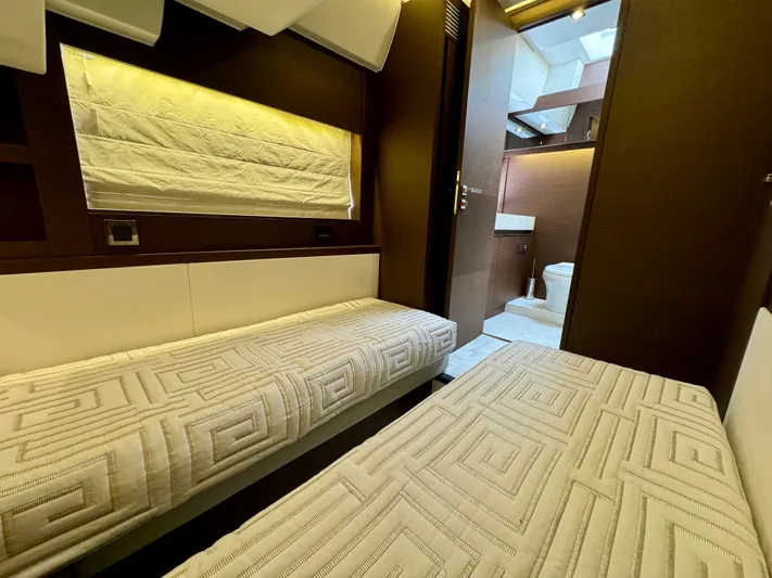  Yacht Photos Pics Prestige 630