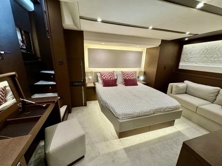  Yacht Photos Pics Prestige 630