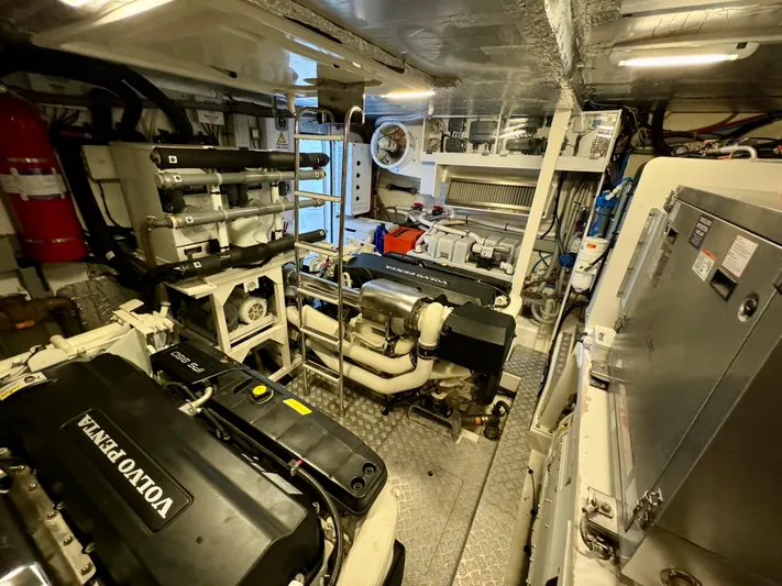  Yacht Photos Pics Prestige 630