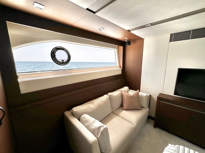  Yacht Photos Pics Prestige 630