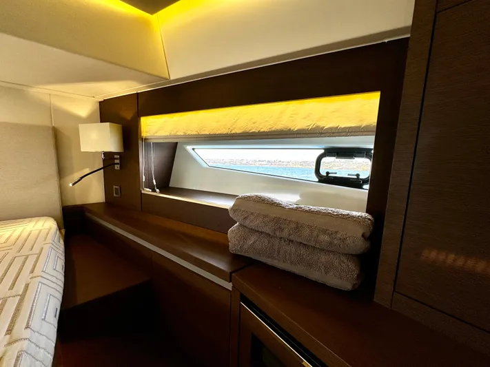  Yacht Photos Pics Prestige 630