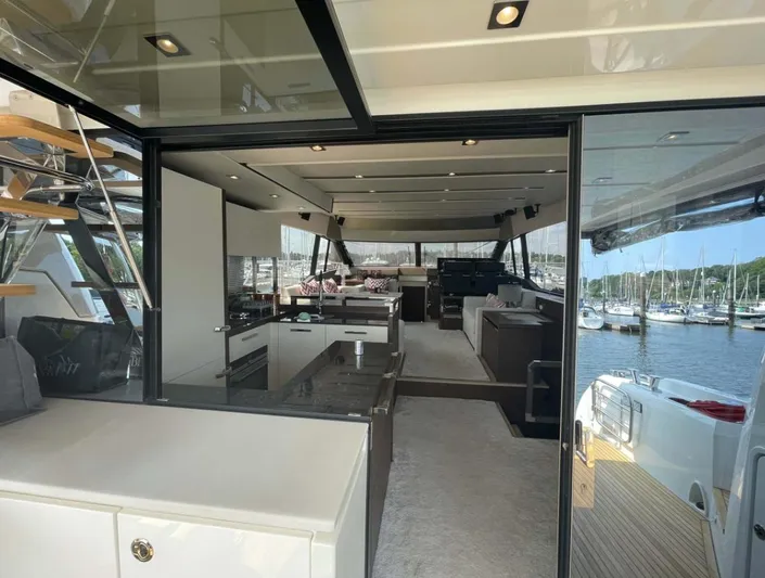  Yacht Photos Pics Prestige 630