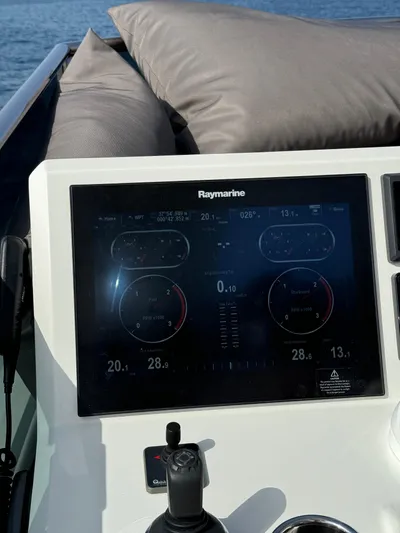  Yacht Photos Pics Prestige 630