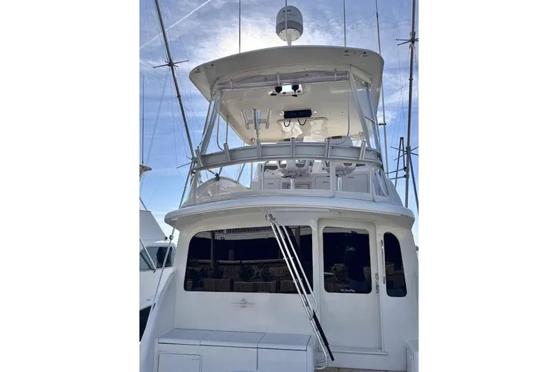 Pipe Dream Yacht Photos Pics 2005 Ocean Yachts 50 Super Sport, rear view of luxury yacht with upper deck.