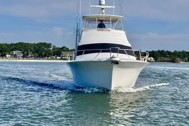 Pipe Dream Yacht Photos Pics 2005 Ocean Yachts 50 Super Sport cruising on a sunny day.