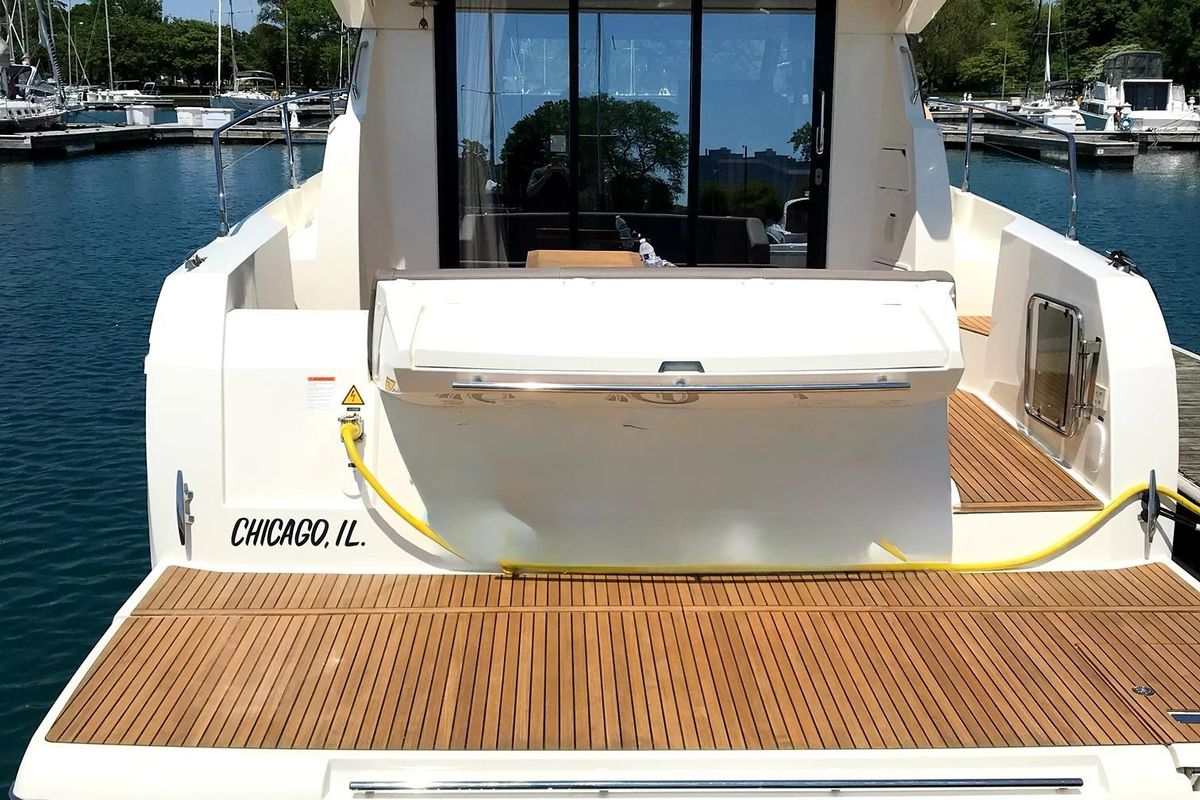 2017 Prestige 42 