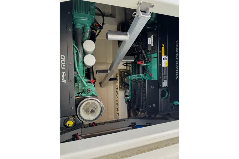  Yacht Photos Pics Engine compartment of 2017 Prestige 420S Coupé with Volvo Penta IPS 500 system.