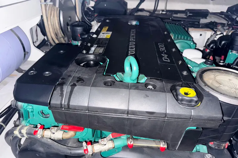  Yacht Photos Pics Volvo Penta D4-300 engine in a 2016 Beneteau Gran Turismo 40 yacht.