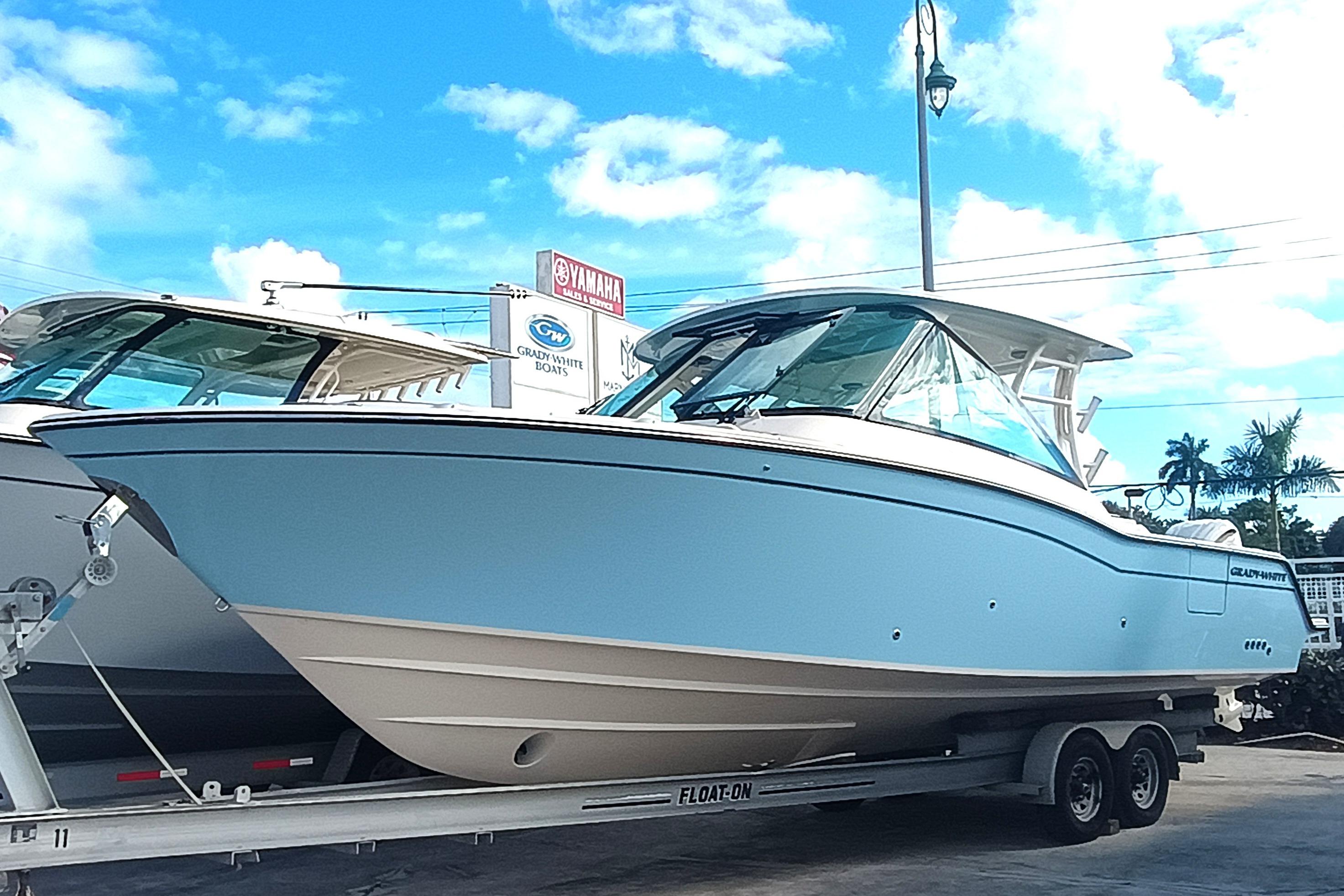 2026 Grady-White Freedom 325 - Image 1