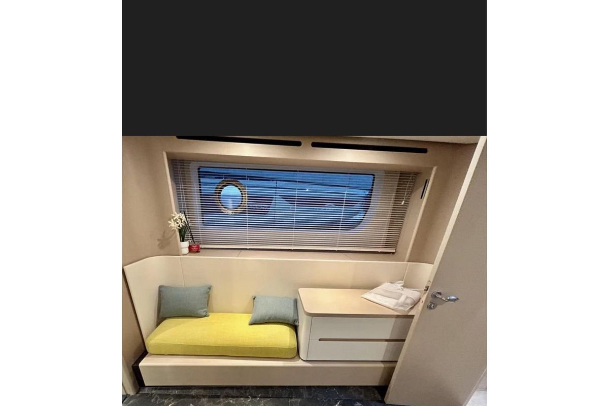 2022 Azimut 68 