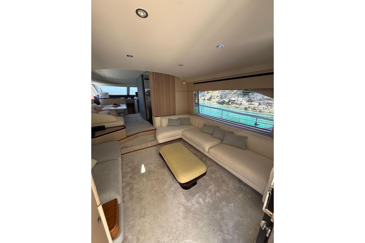 2022 Azimut 68 