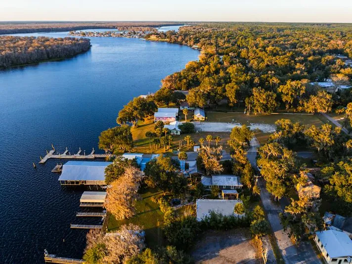 Shangri-la Yacht Photos Pics 