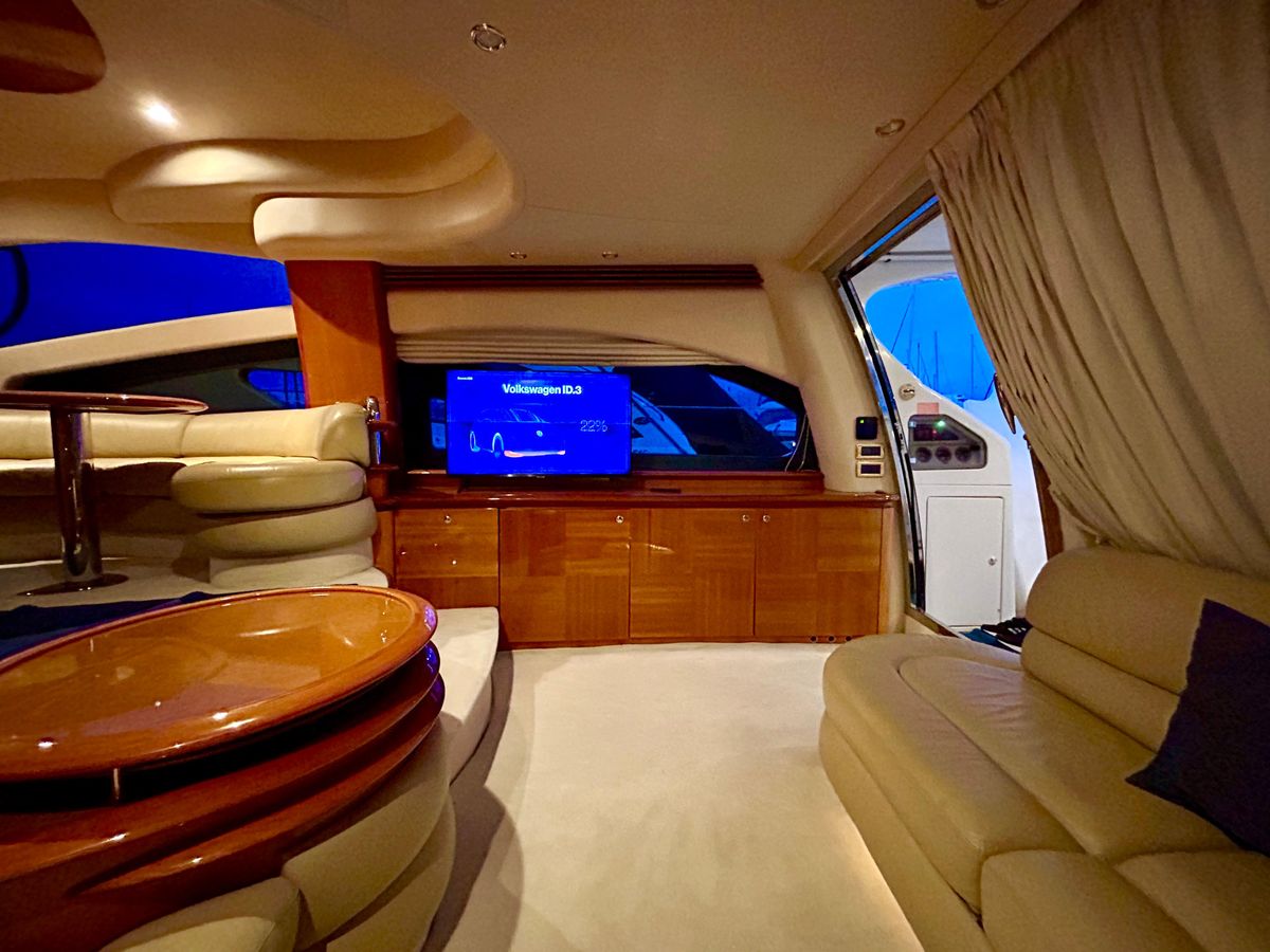 2003 Azimut 57 