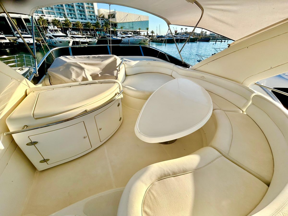 2003 Azimut 57 