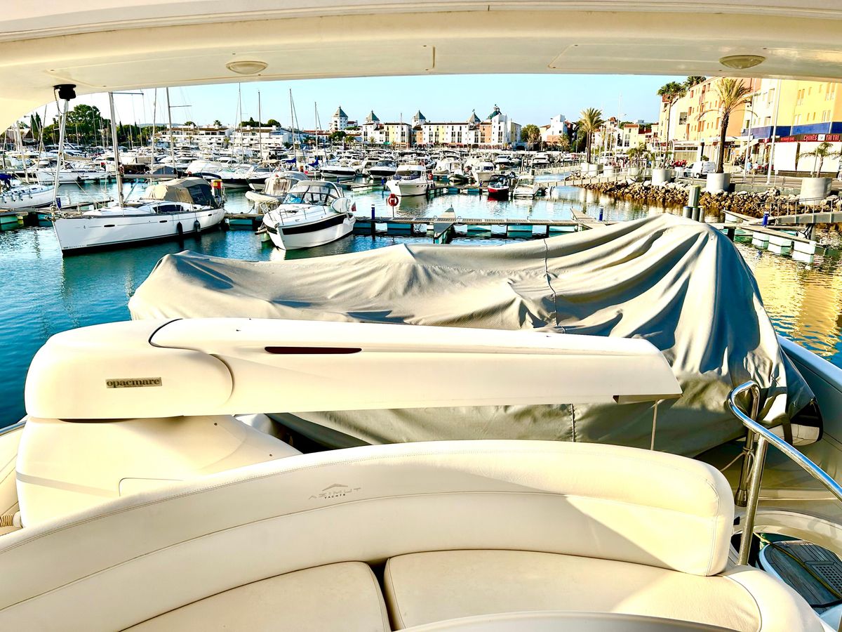 2003 Azimut 57 