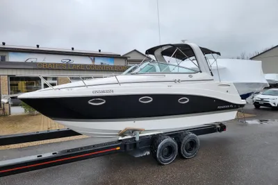 Rinker 260 Express Cruiser