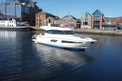 2015 Prestige 420