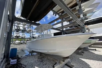 Sea Hunt Ultra 229
