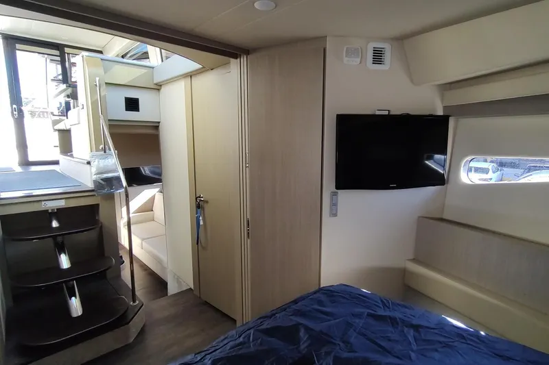 Me Yacht Photos Pics Interior of 2021 Regal 42 Fly yacht with modern design and cozy furnishings.