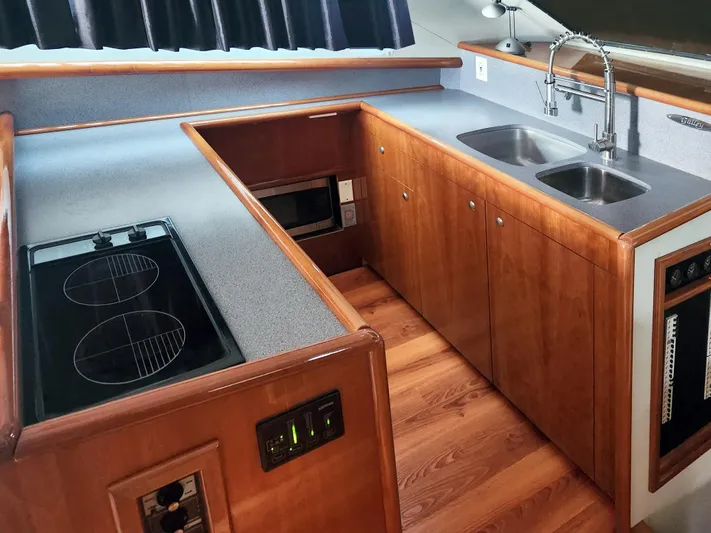 Seahaven Yacht Photos Pics 