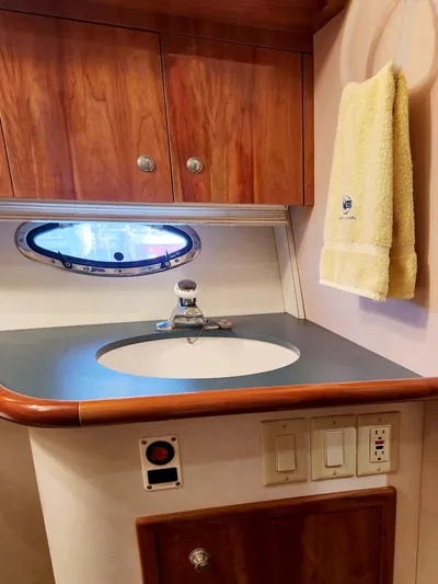 Seahaven Yacht Photos Pics 