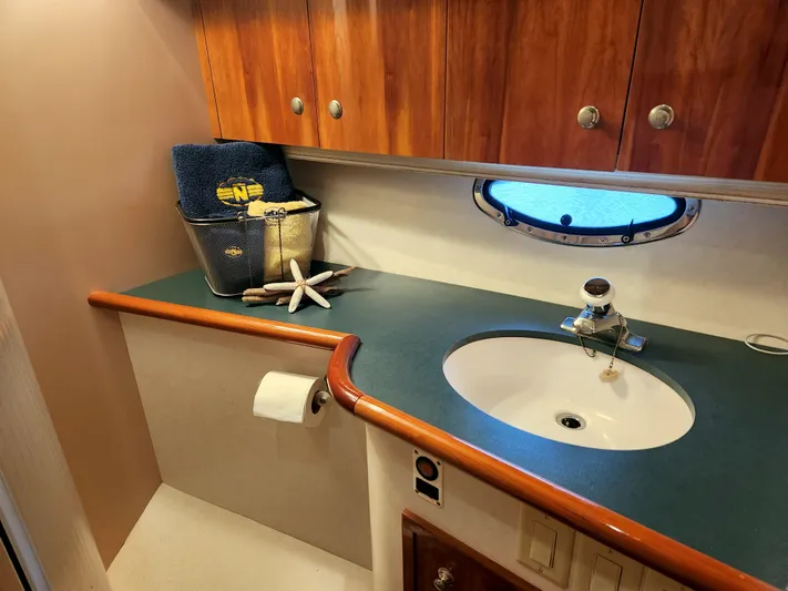 Seahaven Yacht Photos Pics 