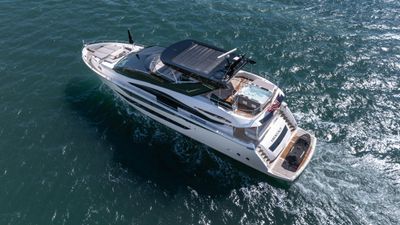 Yacht