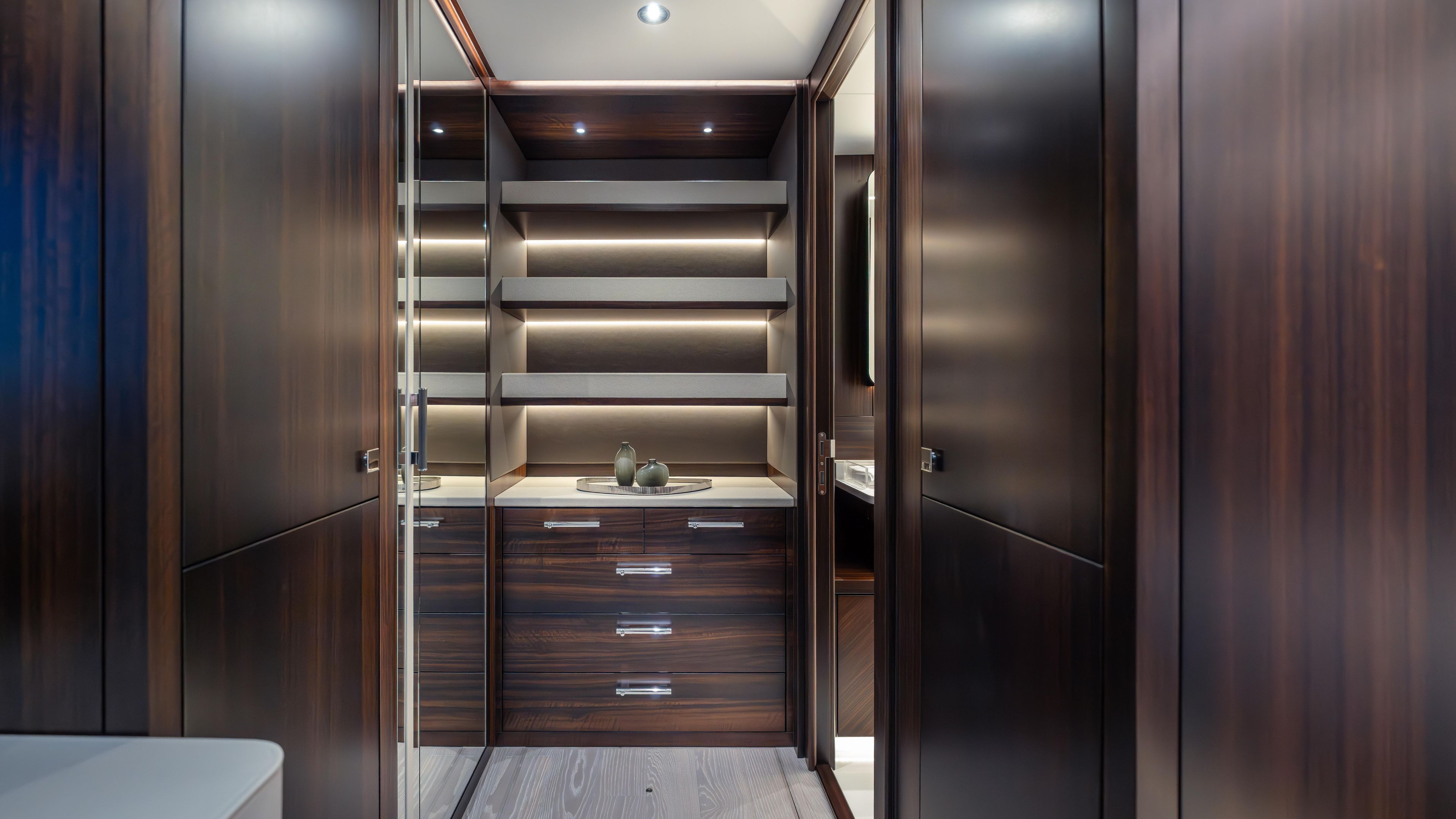 2025 Sunseeker 88 