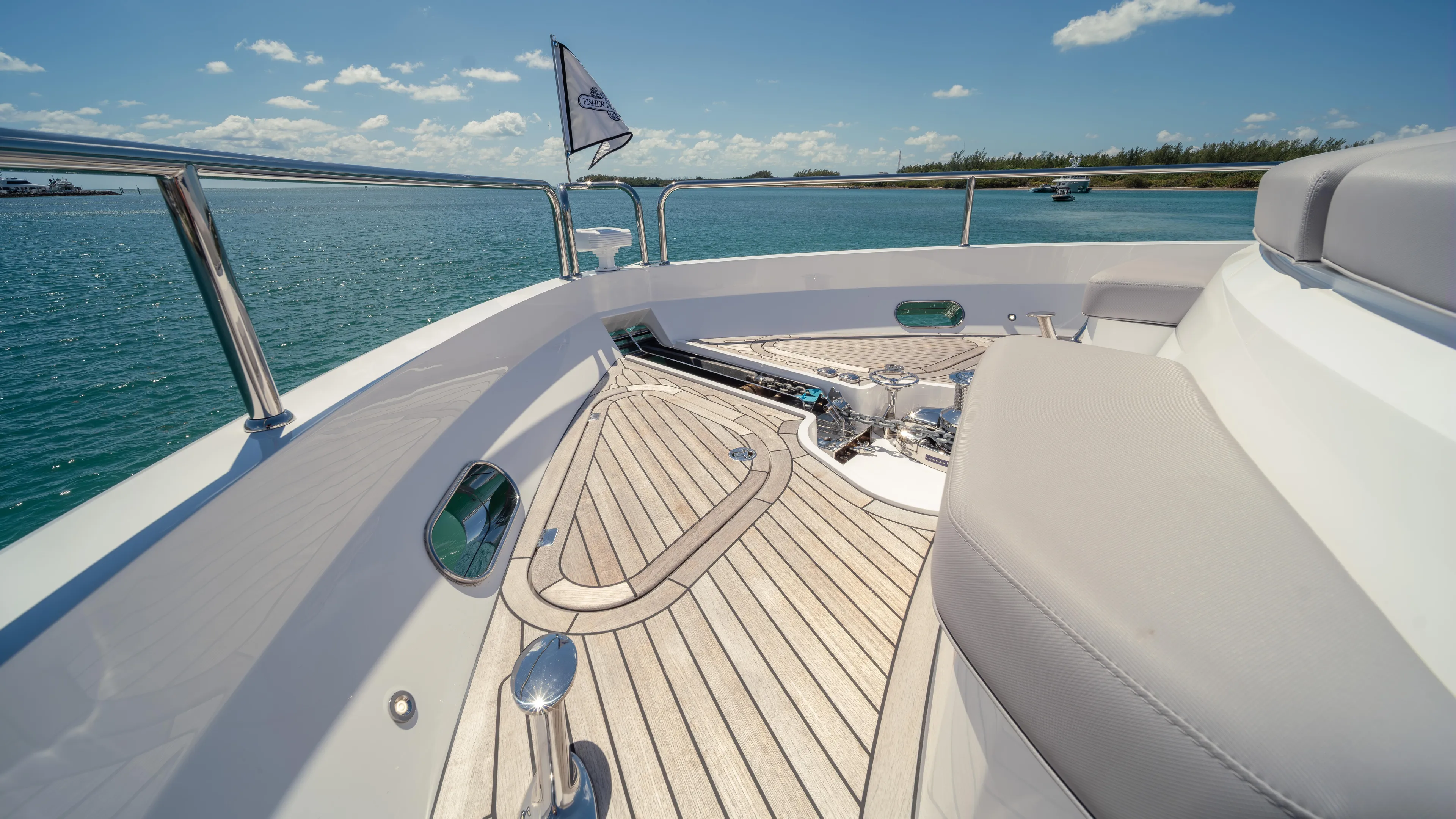 Hideout Yacht Photos Pics 