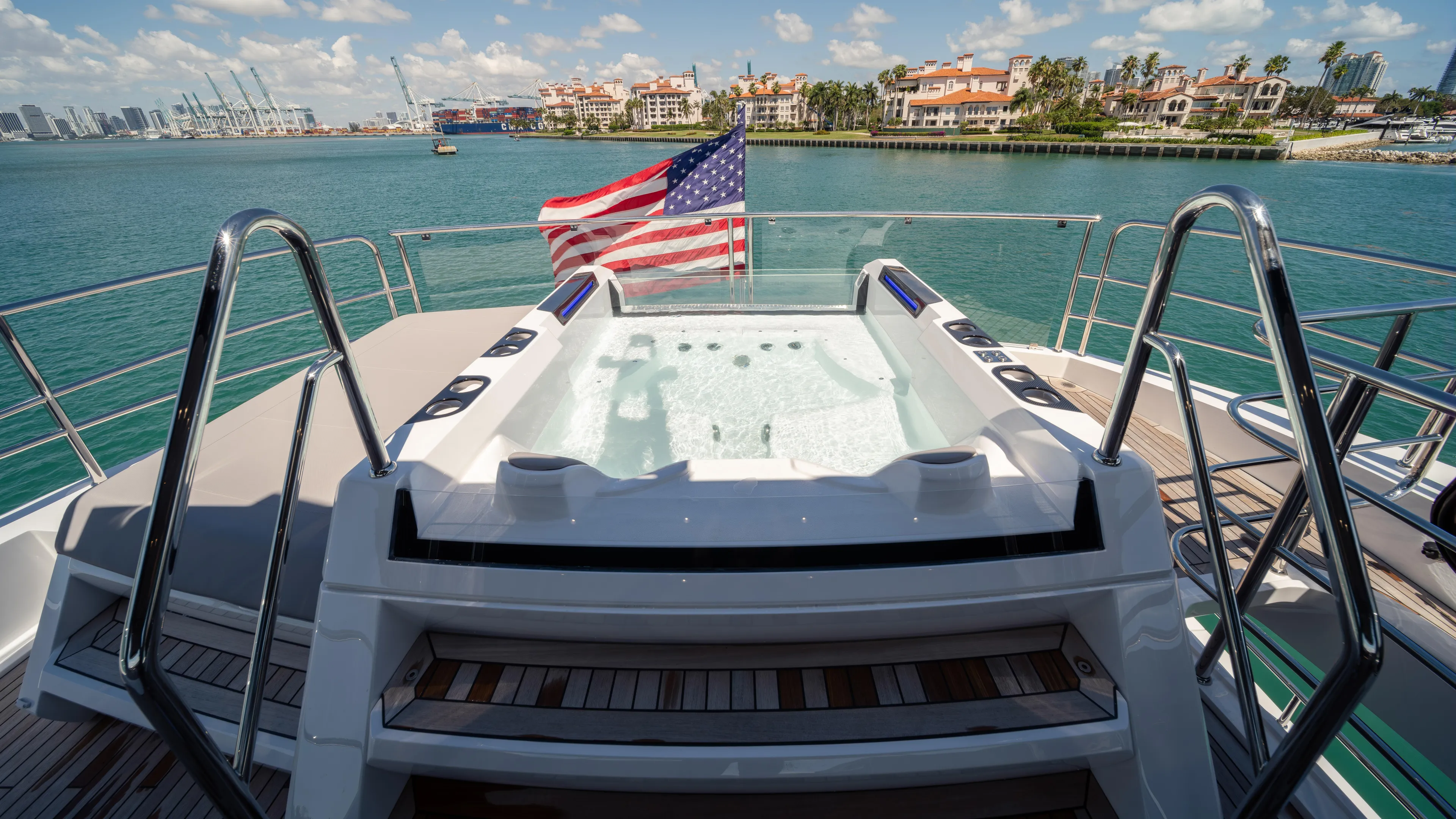 Hideout Yacht Photos Pics 