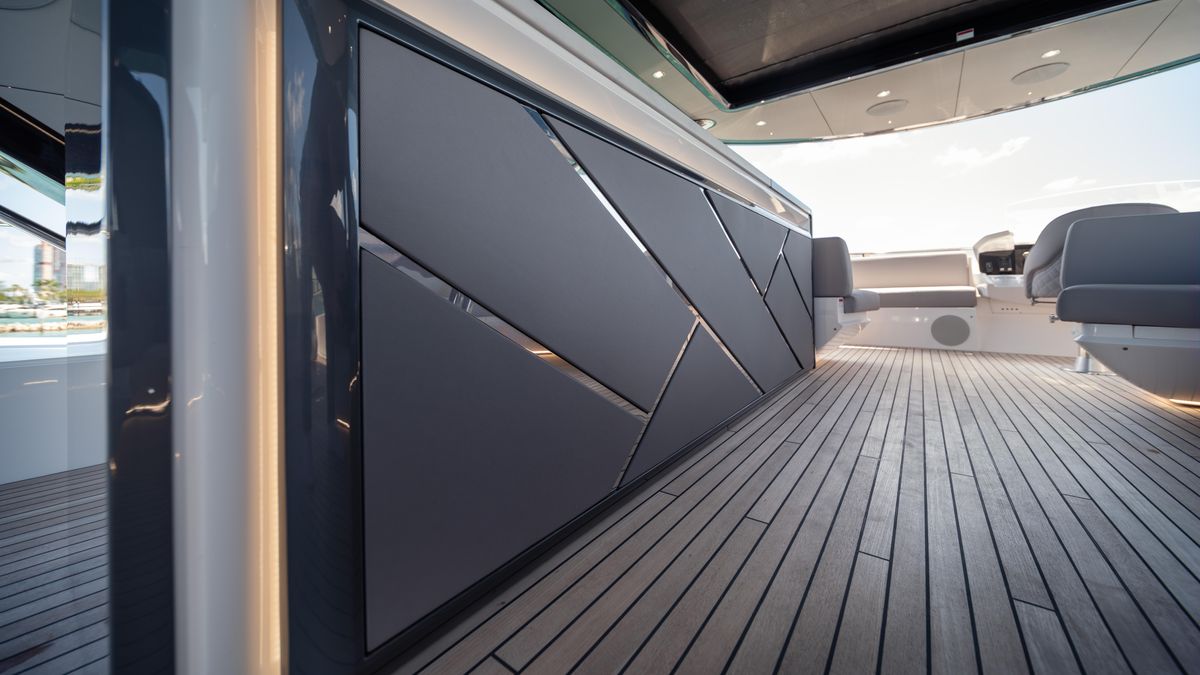 2025 Sunseeker 88 
