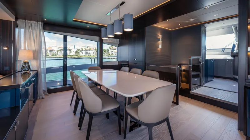 Hideout Yacht Photos Pics 