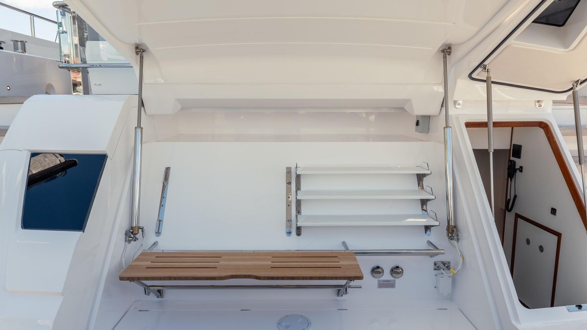2025 Sunseeker 88 