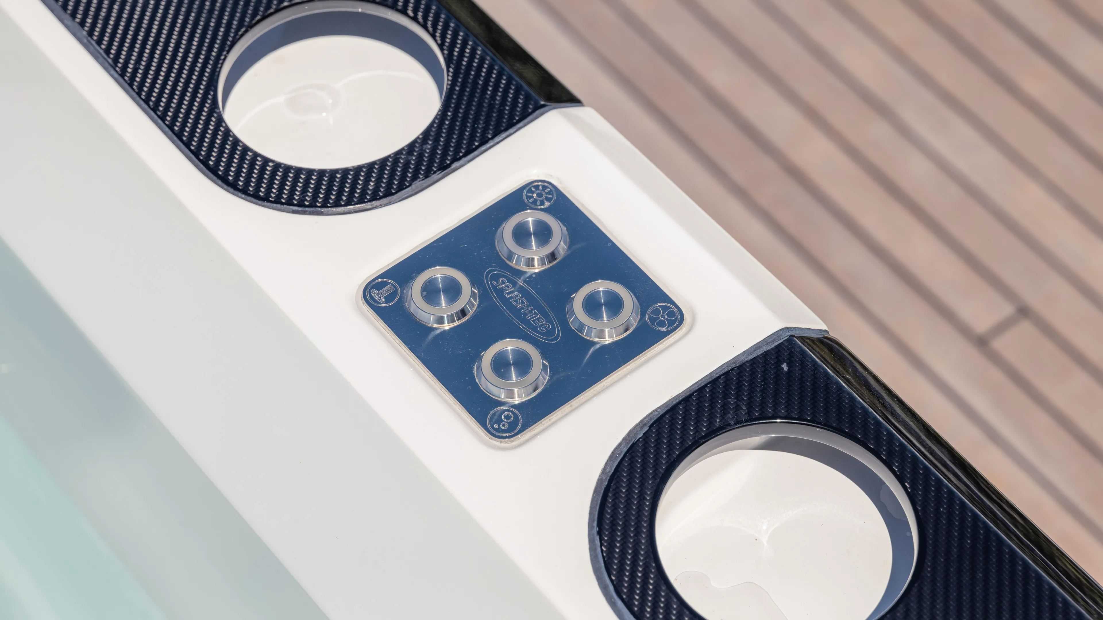 Hideout Yacht Photos Pics 