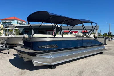 Avalon 2785 Catalina Bar / ENT, Tri Toon, High Perfoprmance, Mercury 400hp V-10