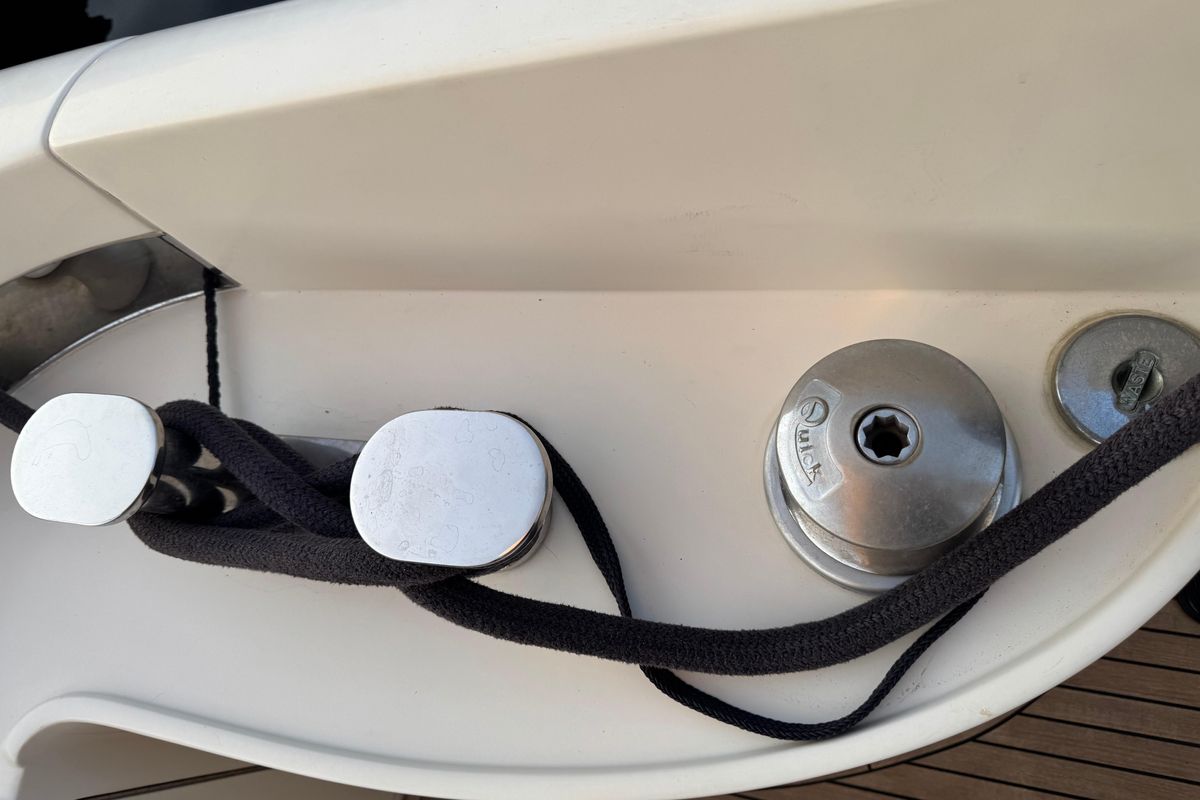 2007 Azimut 65 