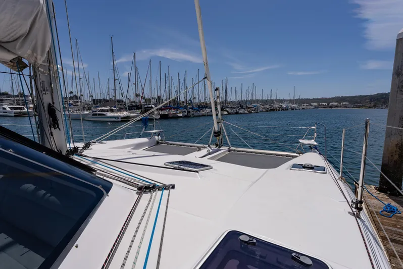 Seis Al Mar Yacht Photos Pics 