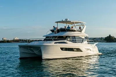 Aquila 44 Yacht
