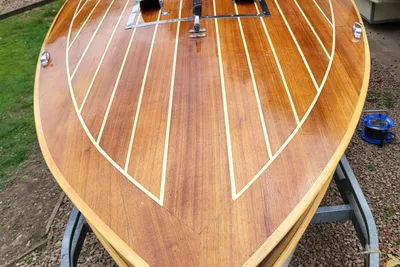 2003 Thames River Slipper