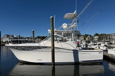 2011 Luhrs 37 IPS Canyon Series