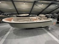 2022 Primeur 700 Tender