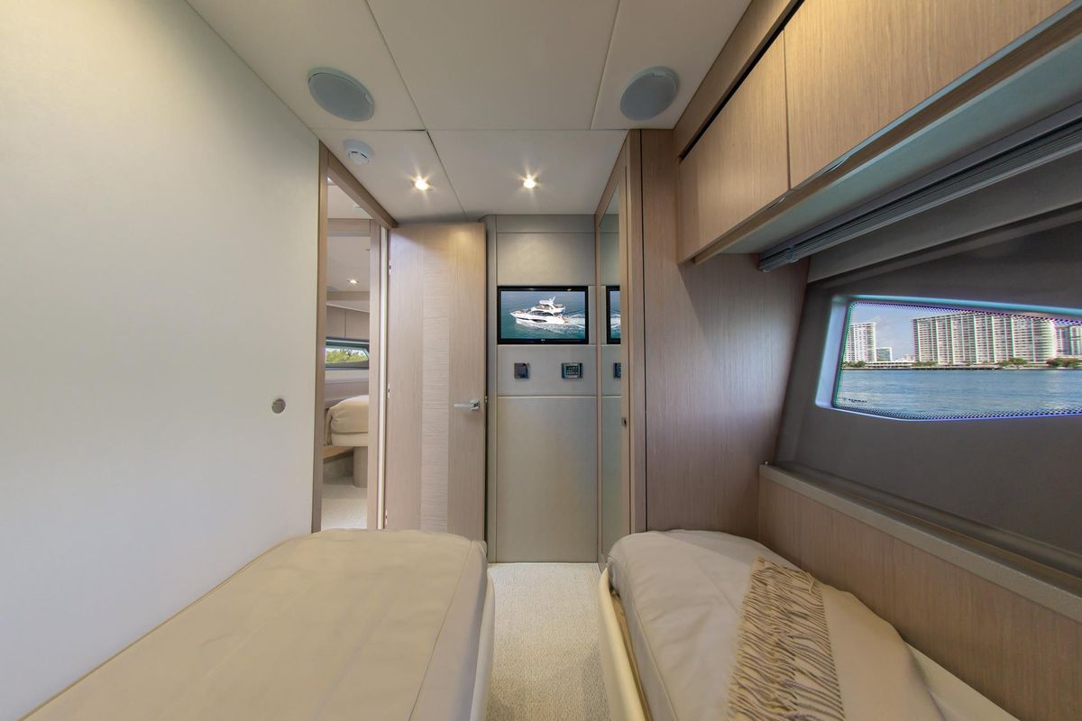 2018 Sunseeker 52 