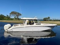 2018 Boston Whaler 350 Realm